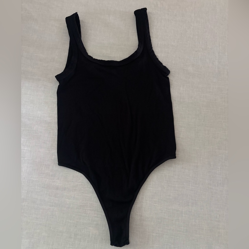 NEW!! Vici Nikibiki Blank Slate Black Ribbed Scoop Neck Tank Bodysuit size OS